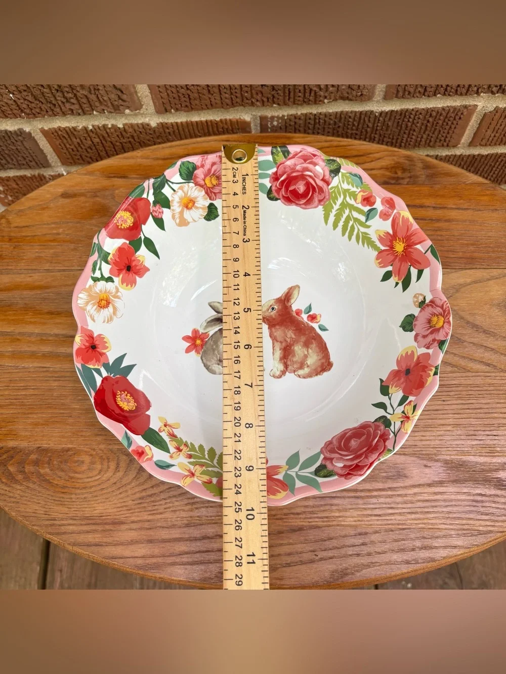 Windham Park Tableware Porcelain Kissing Bunny Red Serving Bowl